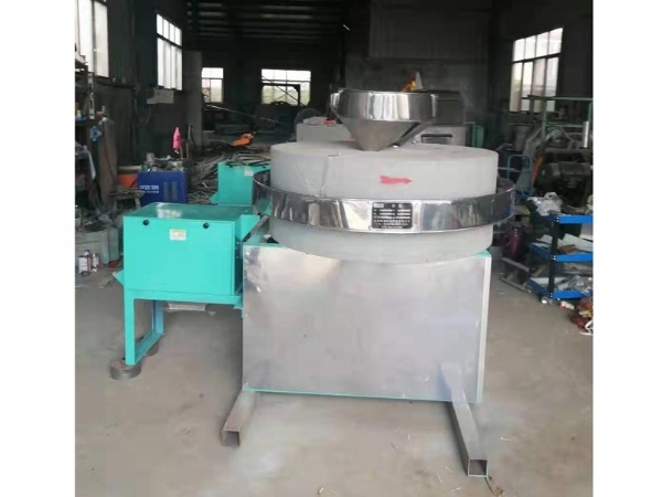 石磨單機研磨細(xì)度一般調(diào)多少？鑫峰面粉機械問您簡述